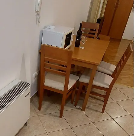 Katarina Apartment *