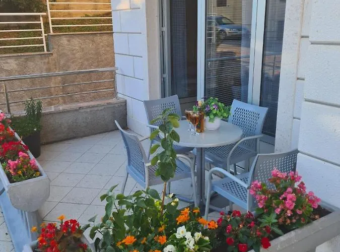 Katarina * Μακάρσκα